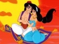 Cariad Aladdin Kiss i chwarae ar-lein